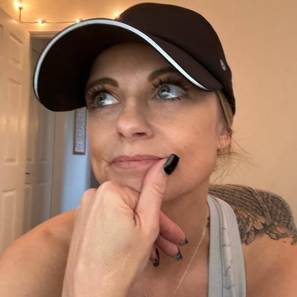 Meet your Posher, Lisa - Picture 3 of 13